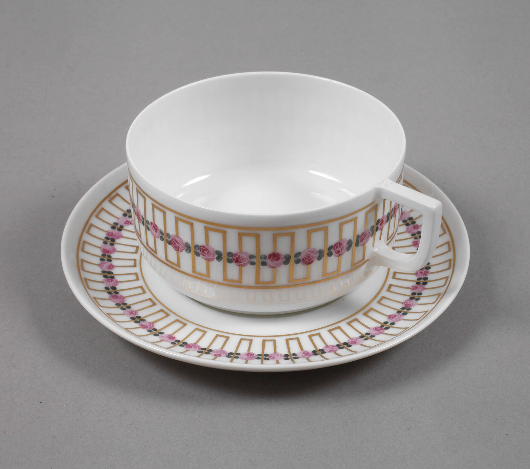 Nymphenburg Teetasse mit Untertasse