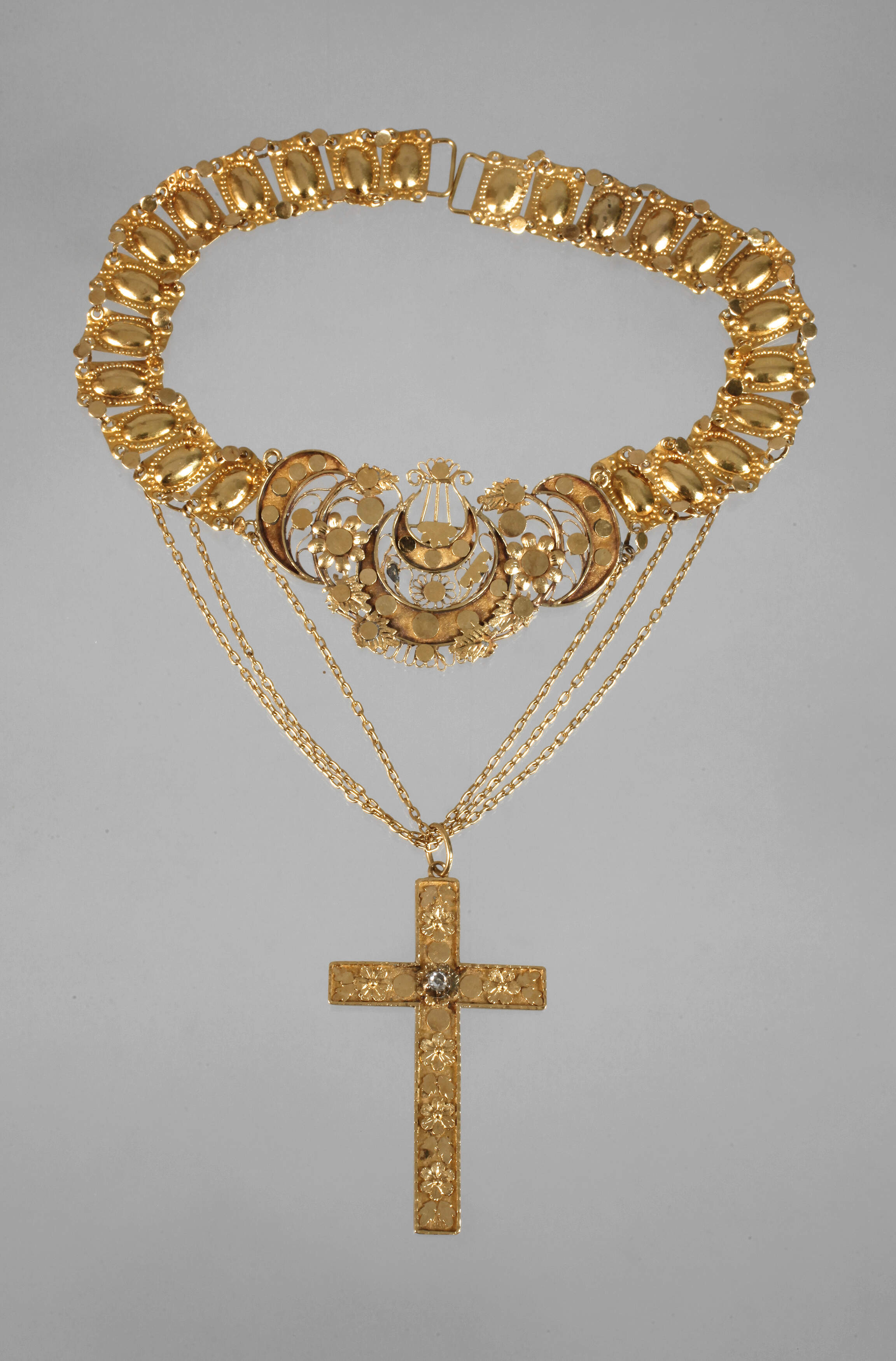 Historisches Goldcollier