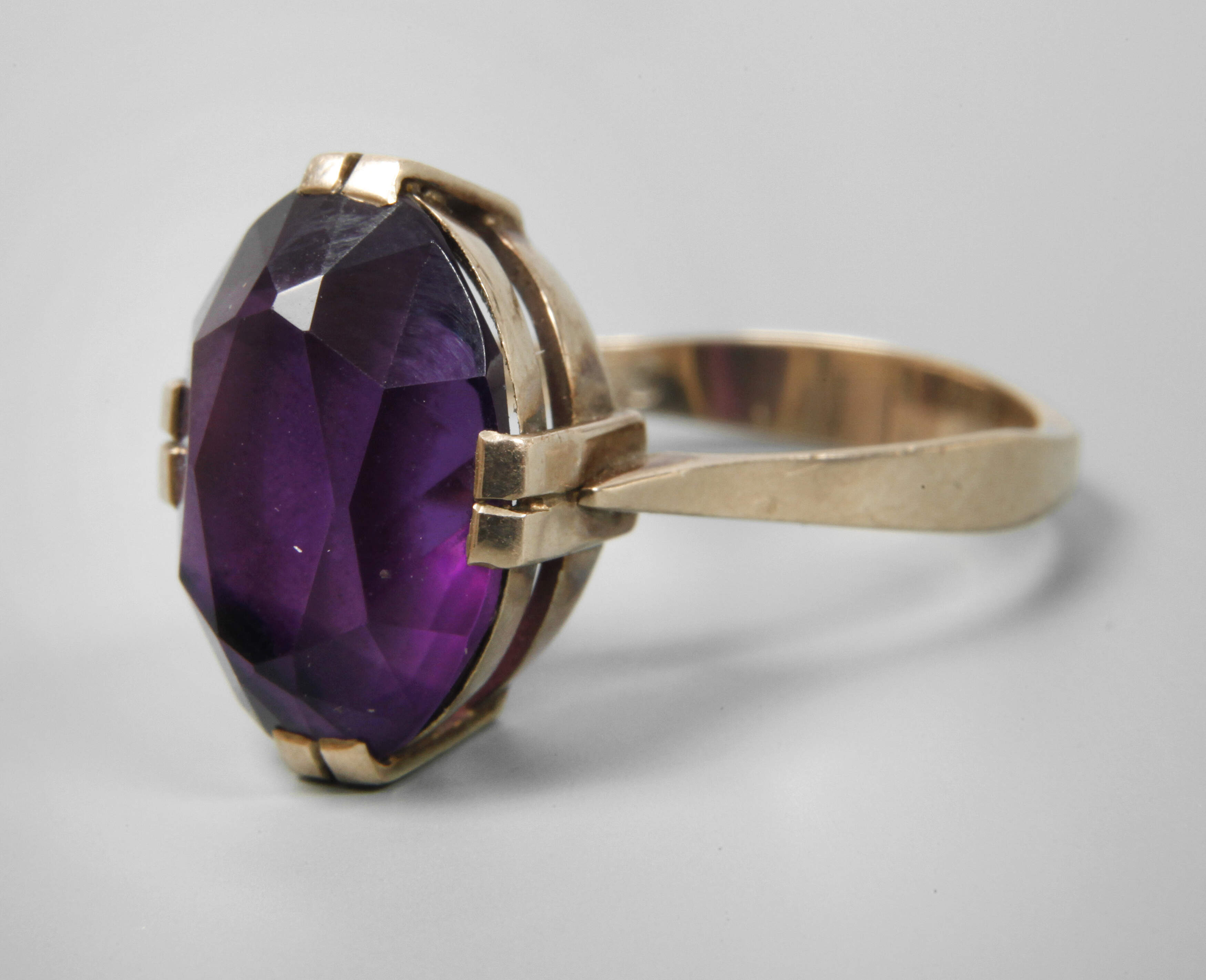 Damenring mit Amethyst