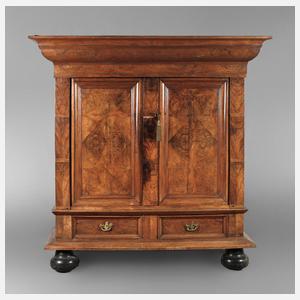 Hallenschrank Barock