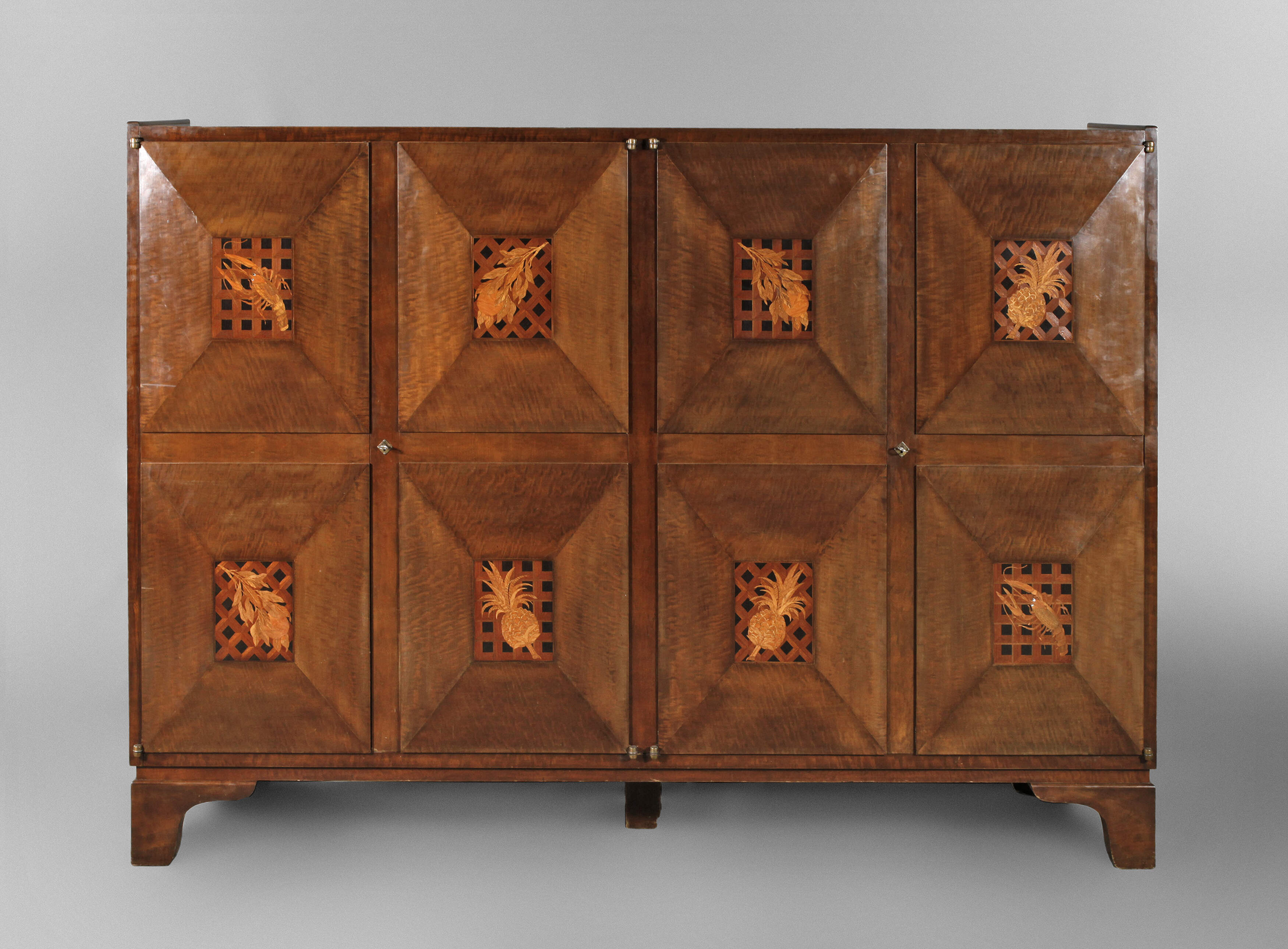 Großes Sideboard