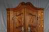 Feiner Kleiderschrank barock