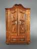 Feiner Kleiderschrank barock