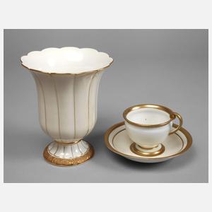 Meissen Tasse mit Untertasse und Vase Golddekor