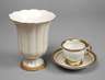 Meissen Tasse mit Untertasse und Vase Golddekor