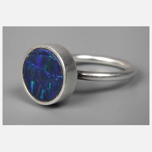 Designring mit dunkelblauem Edelopal