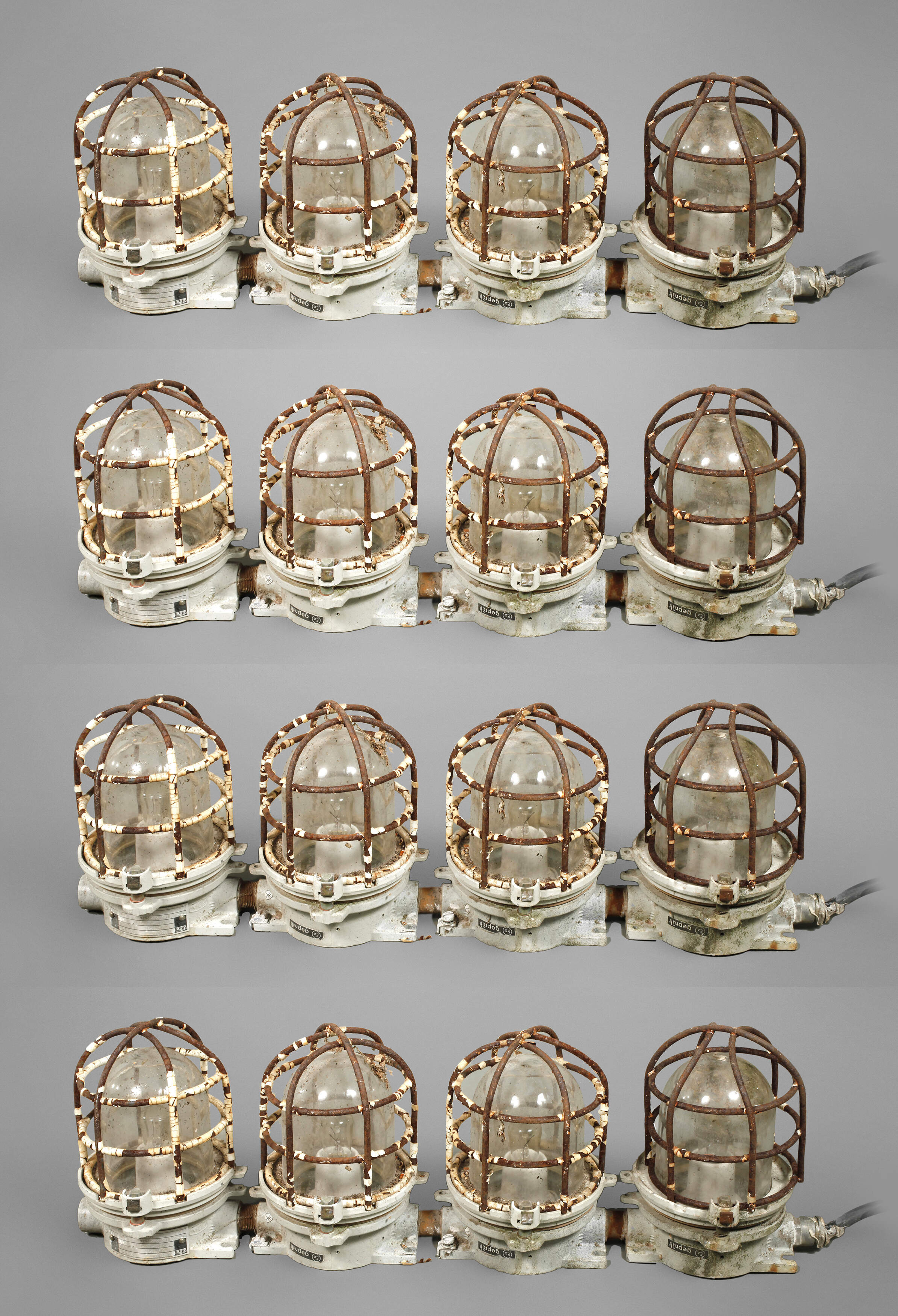 Vier Vierergruppen Industrielampen