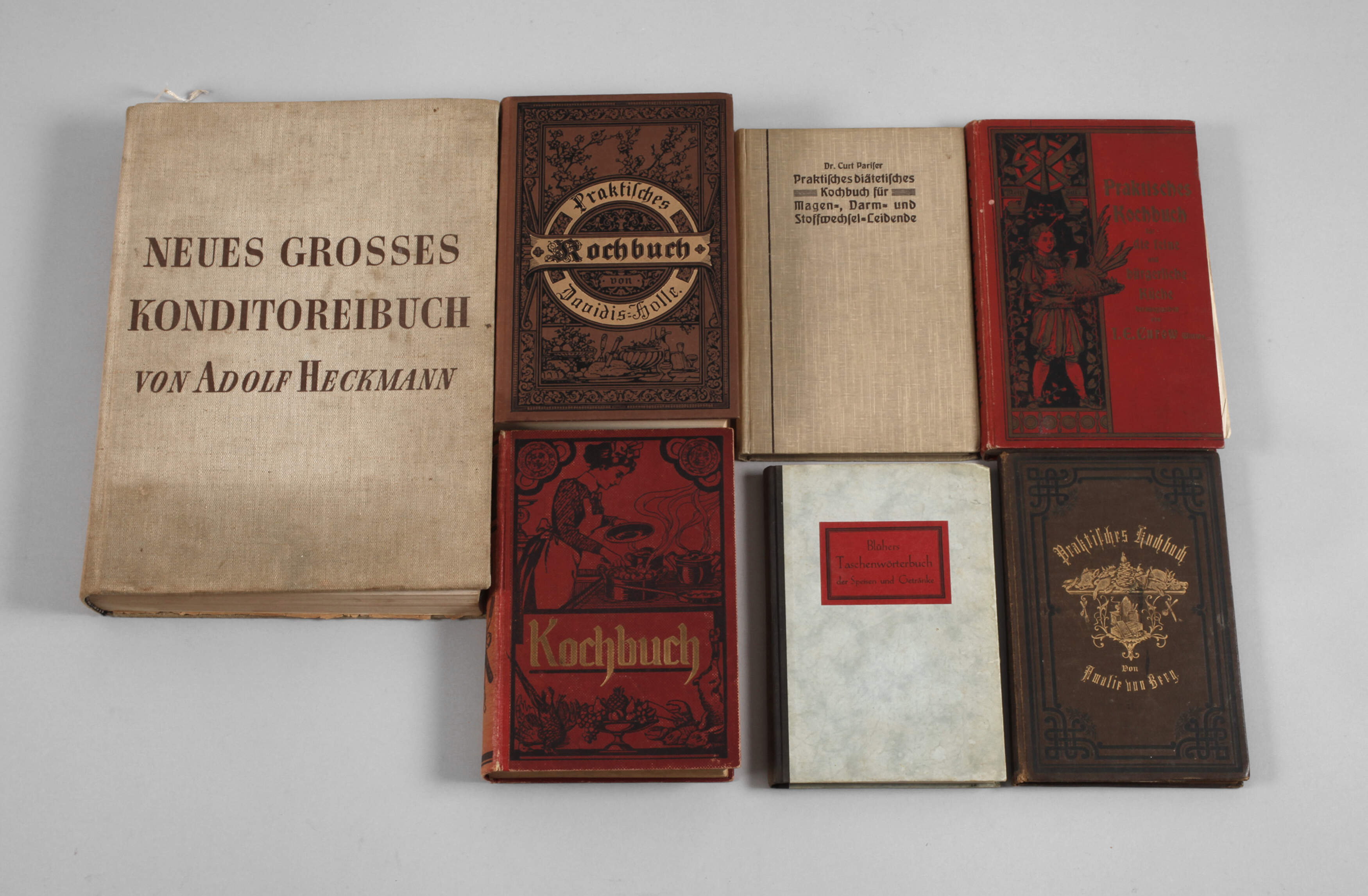 Sieben Koch- und Konditorei Bücher