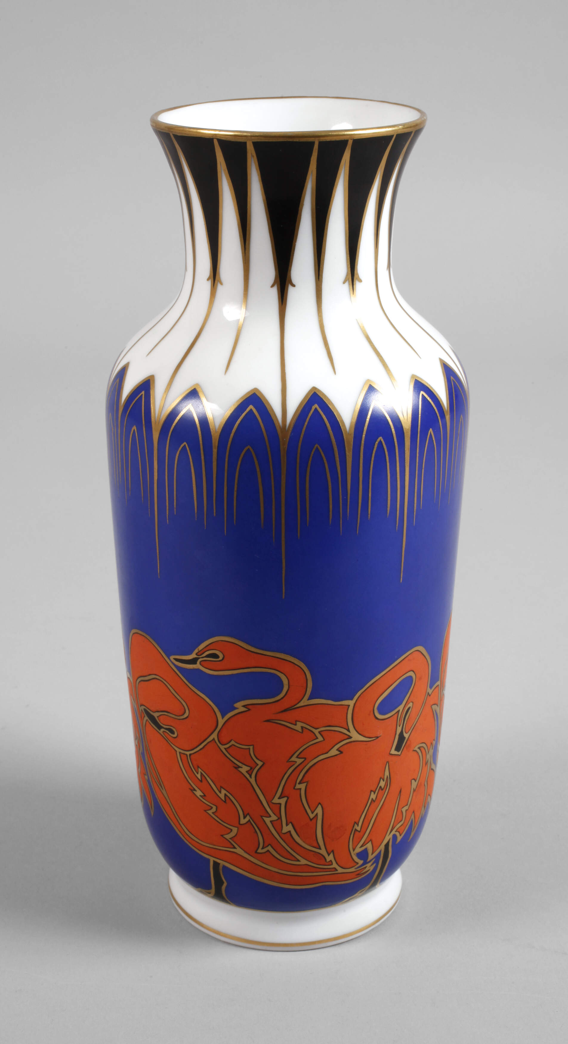 Fraureuth Balustervase Schwanendekor