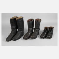 Konvolut Stiefel und Schuhe111