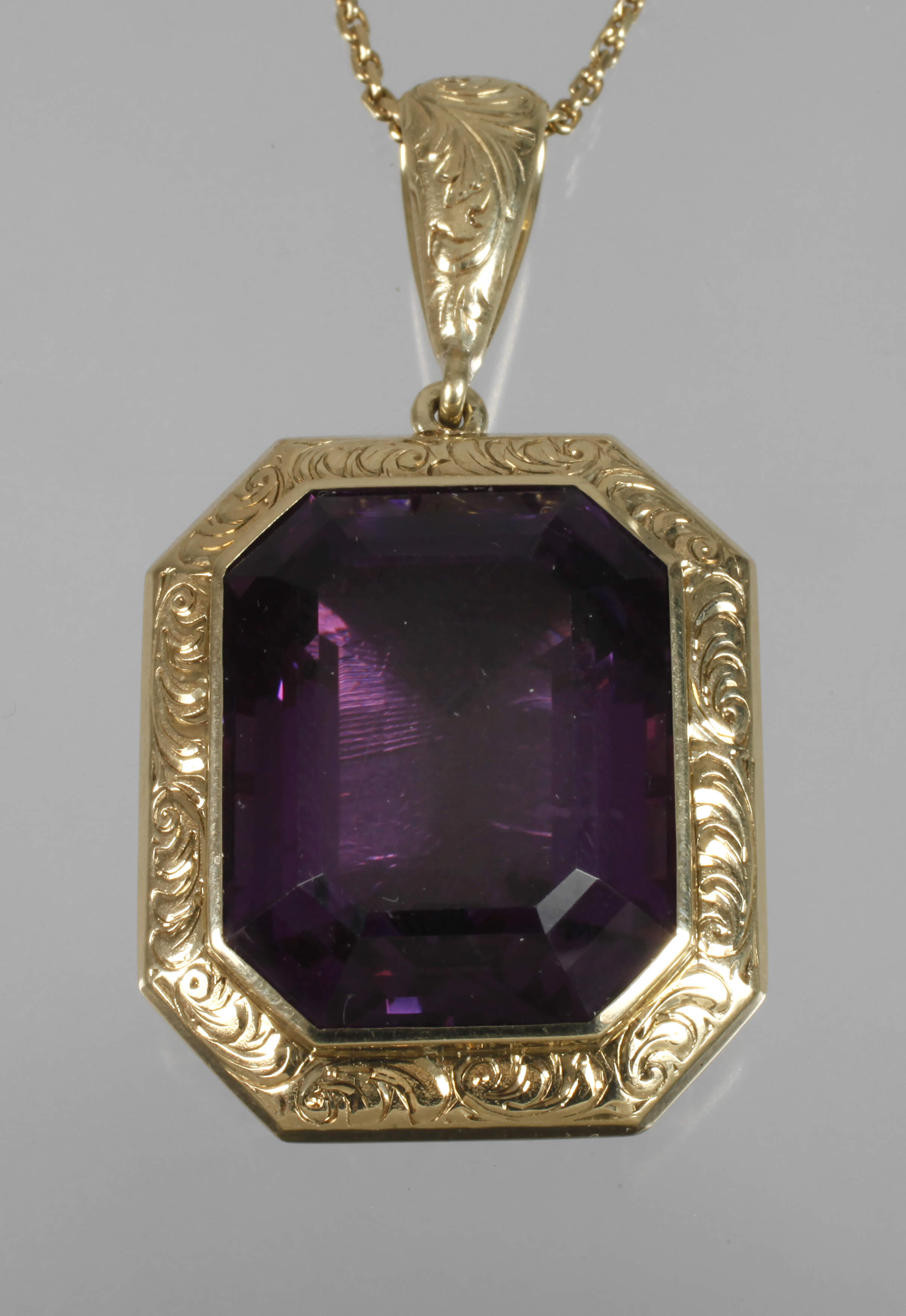 Großer Anhänger mit Amethyst