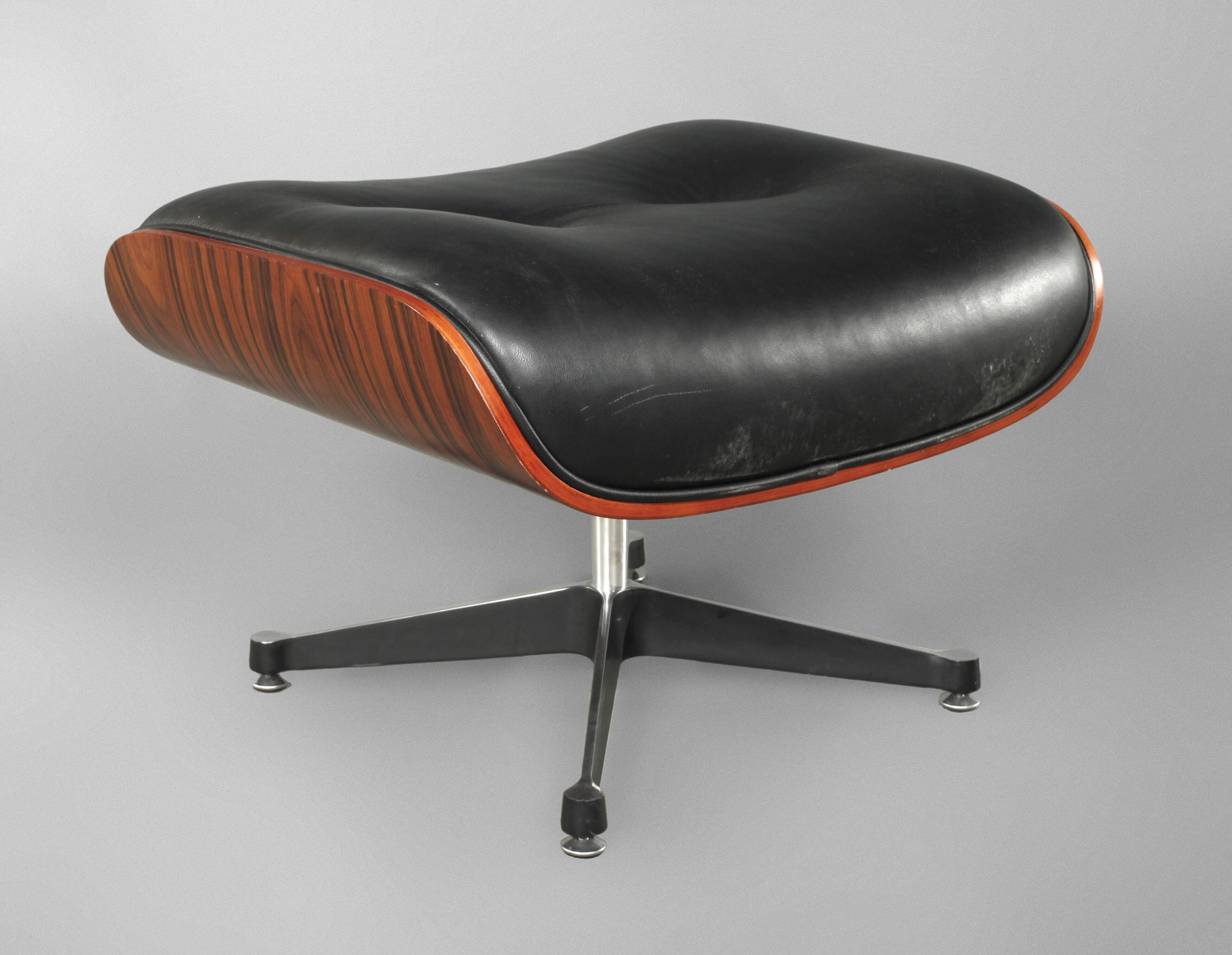 Lounge Chair Ottomane