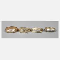 Vier Ringe Gold mit Brillanten111